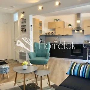 https://jolie-maisonnette-cosy-bord-de-mer-terrasse.inbrittany.com